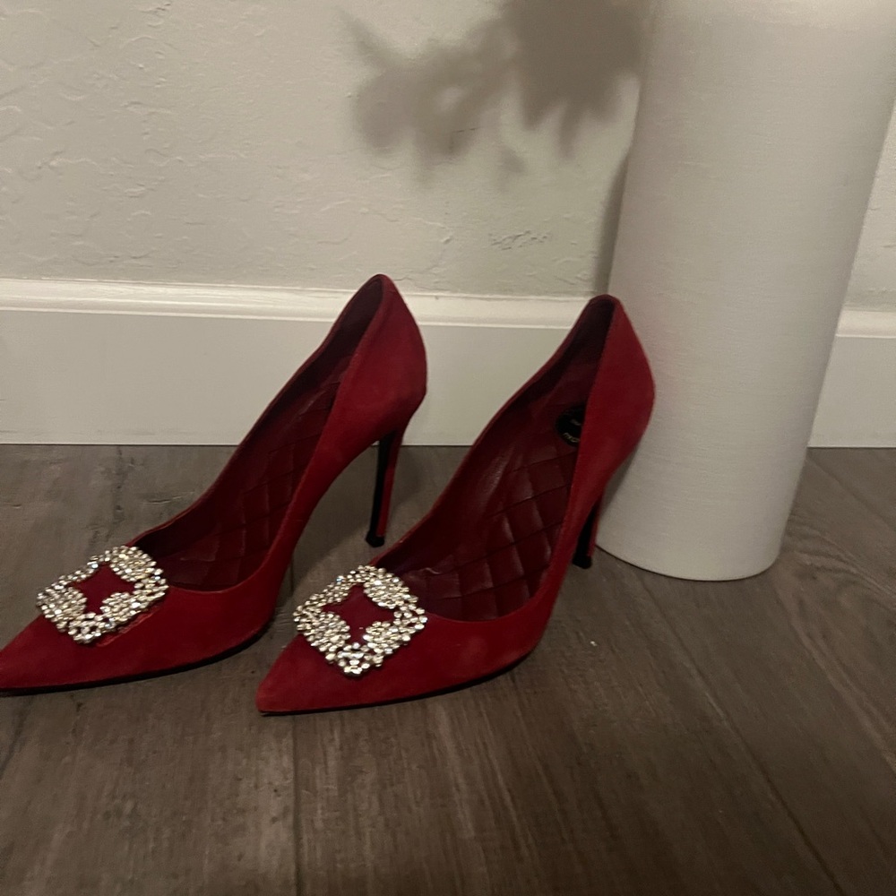 SPAZIOMODA Italian heels 
Size 7, EU-38